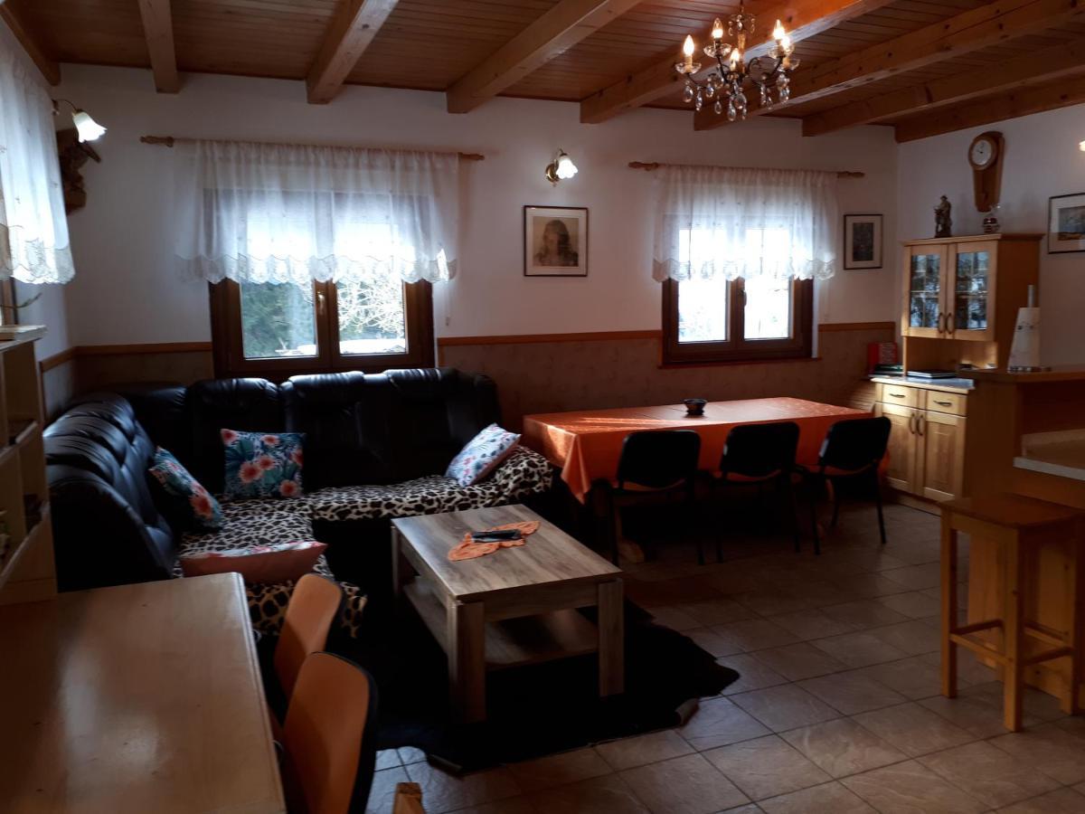 Tourist Farm Znidarjevi Séjour à la ferme Kozljek